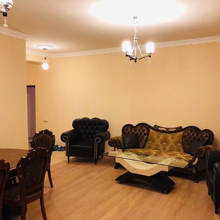 Holiday Inn Yerevan - Republic Square By Ihg Exteriör bild