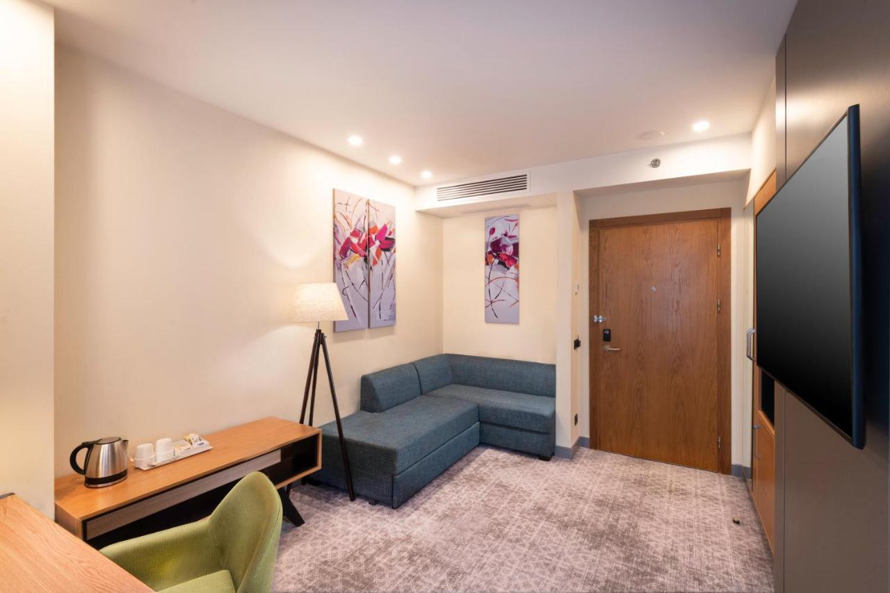 Holiday Inn Yerevan - Republic Square By Ihg Exteriör bild
