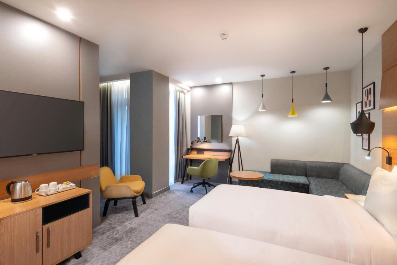 Holiday Inn Yerevan - Republic Square By Ihg Exteriör bild