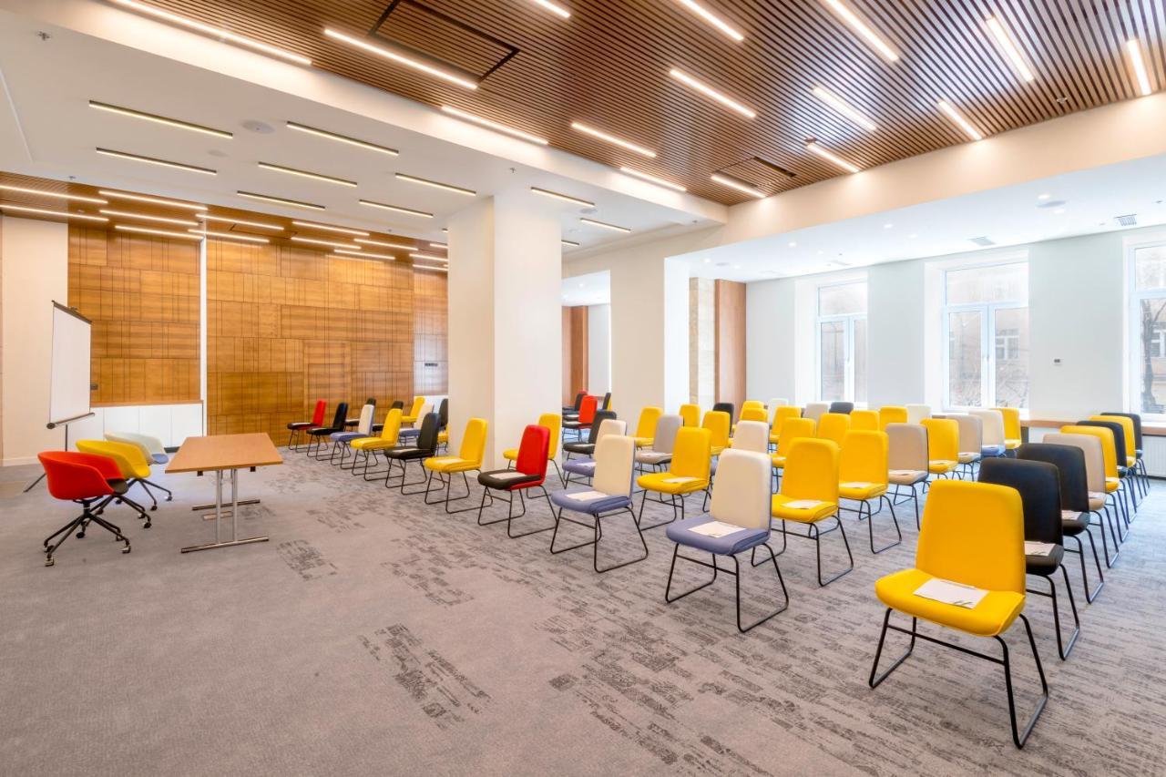 Holiday Inn Yerevan - Republic Square By Ihg Exteriör bild
