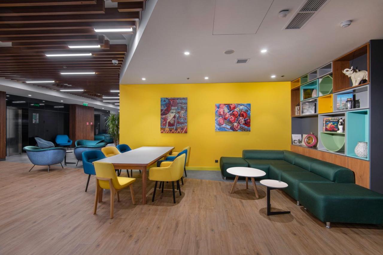 Holiday Inn Yerevan - Republic Square By Ihg Exteriör bild