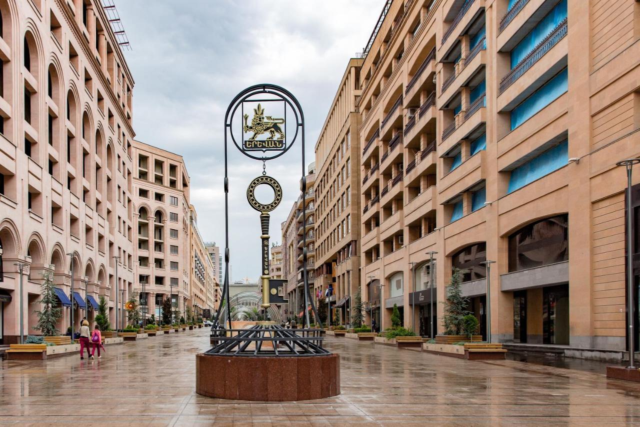 Holiday Inn Yerevan - Republic Square By Ihg Exteriör bild