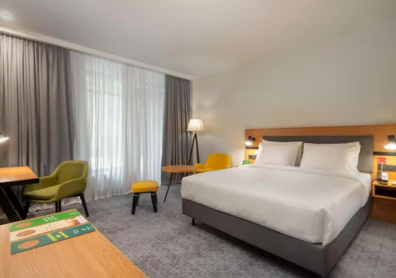 Holiday Inn Yerevan - Republic Square By Ihg Exteriör bild